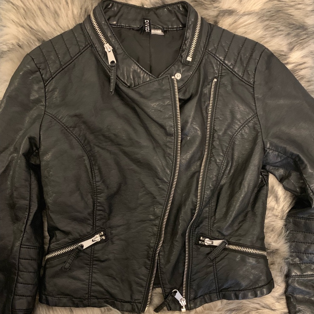 🧥 H&M leather jacket